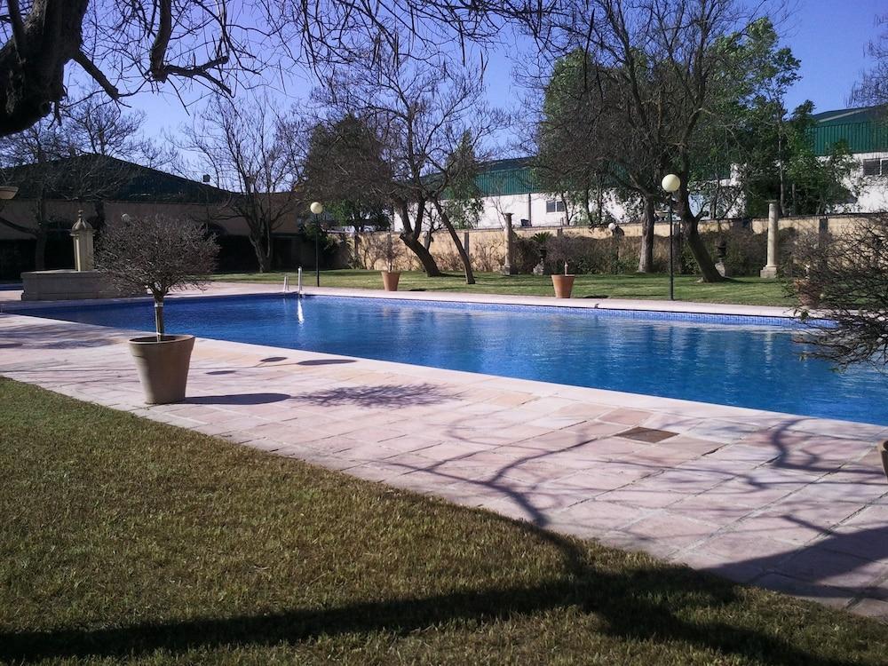 Hotel Castillo De Montemayor ภายนอก รูปภาพ